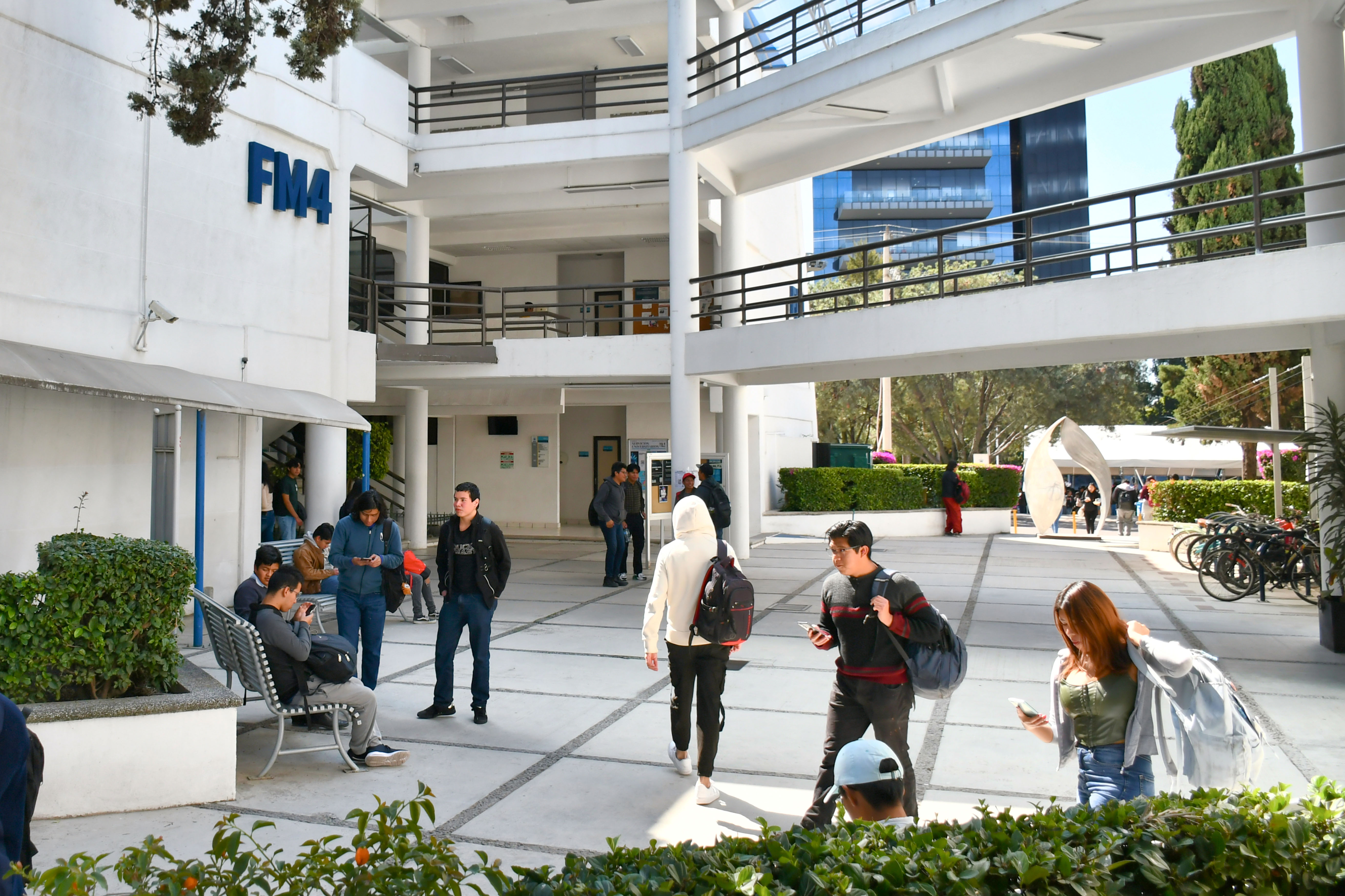 Facultad de Ciencias Físico Matemáticas: 75 años en el camino de la